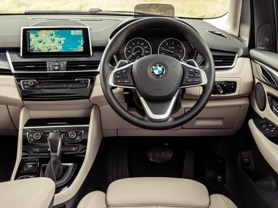  BMW 225i Active Tourer Luxury Line 2014 года  (UK) (фото 16 из 22)